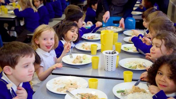 Headteachers’ save school lunches petition gathers momentum