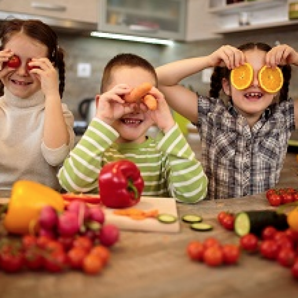 School children worried about being teased for eating fruit and vegetables